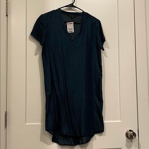 Navy V neck Casual Dress. Brand New!